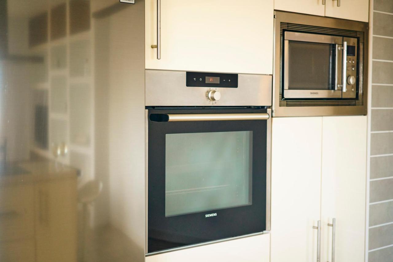 3bdr + 2bath Ocean View Apartamento *