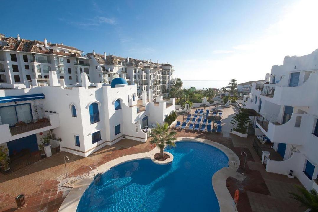 28 Mikonos Playa In Puerto De La Duquesa 2 Bed 2 Bath Ideally Located To The Beach & Marina Castillo de Sabinillas