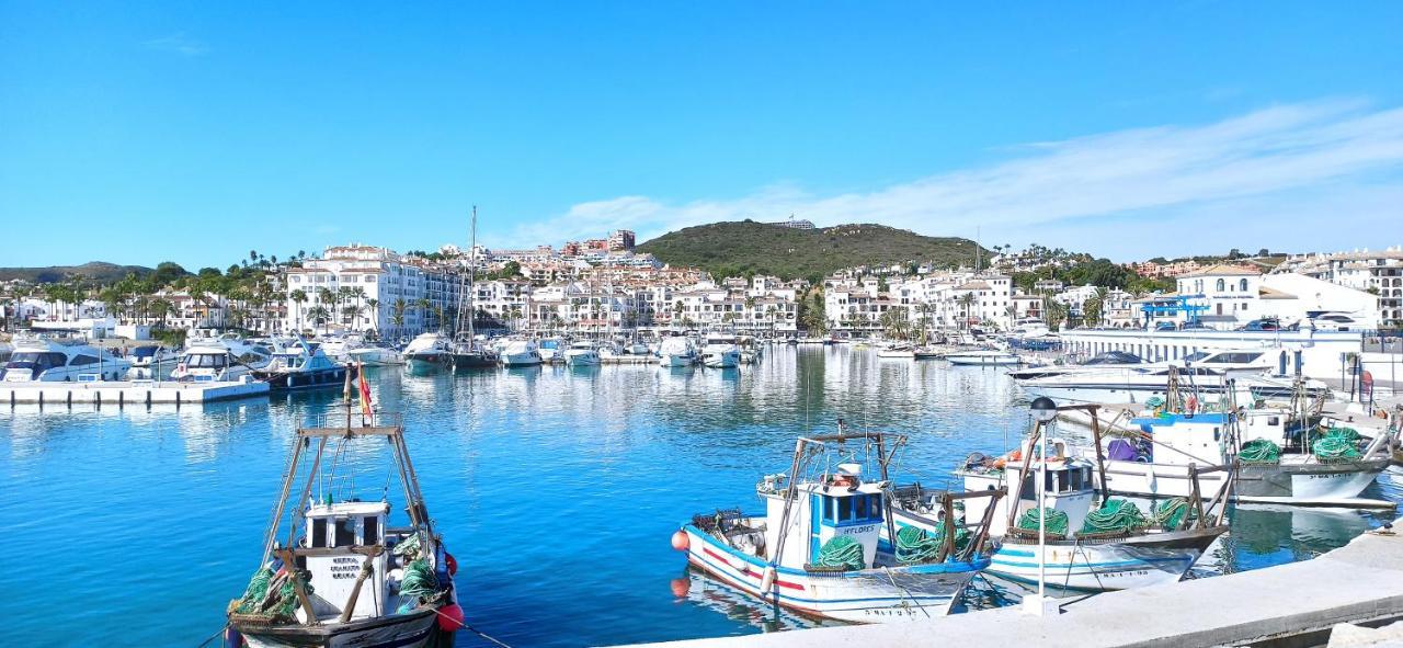 28 Mikonos Playa In Puerto De La Duquesa 2 Bed 2 Bath Ideally Located To The Beach & Marina Apartamento Castillo de Sabinillas