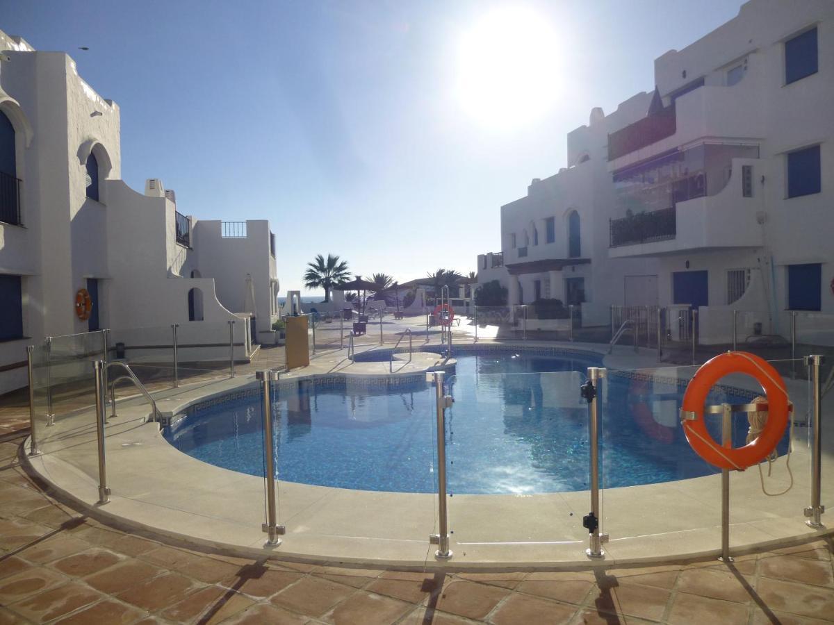 28 Mikonos Playa In Puerto De La Duquesa 2 Bed 2 Bath Ideally Located To The Beach & Marina Castillo de Sabinillas