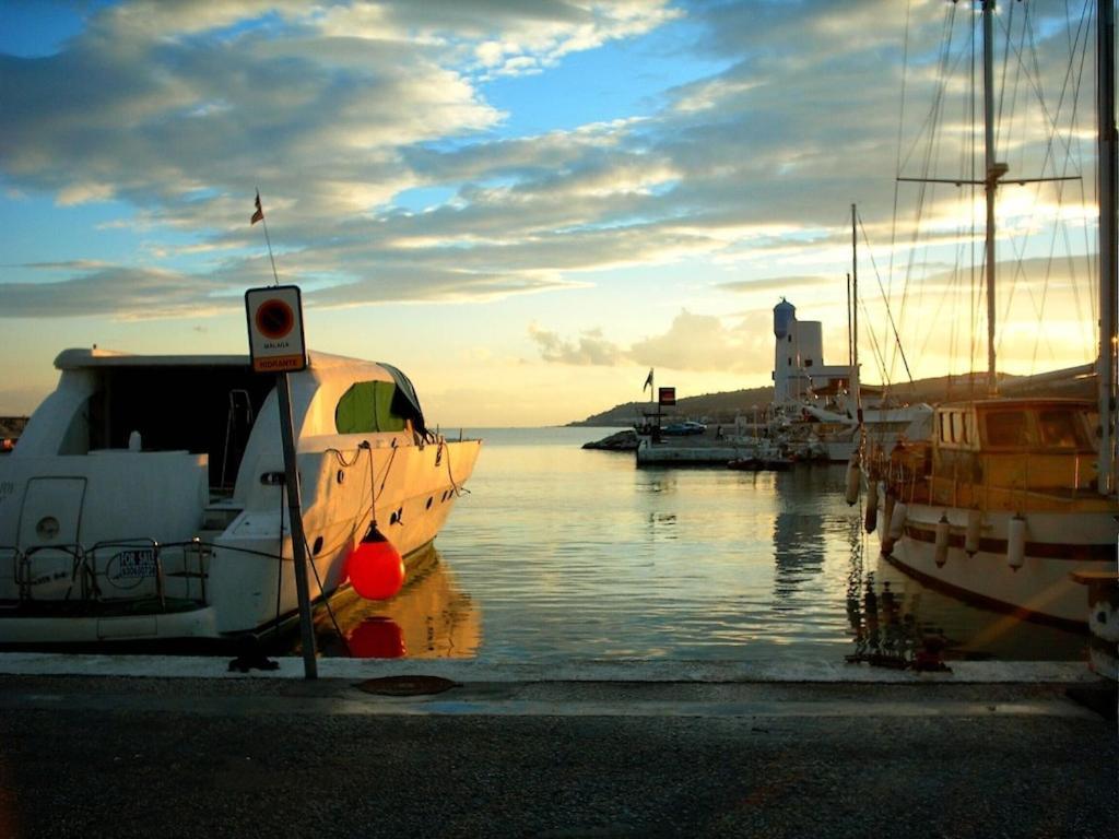 Apartamento 28 Mikonos Playa In Puerto De La Duquesa 2 Bed 2 Bath Ideally Located To The Beach & Marina