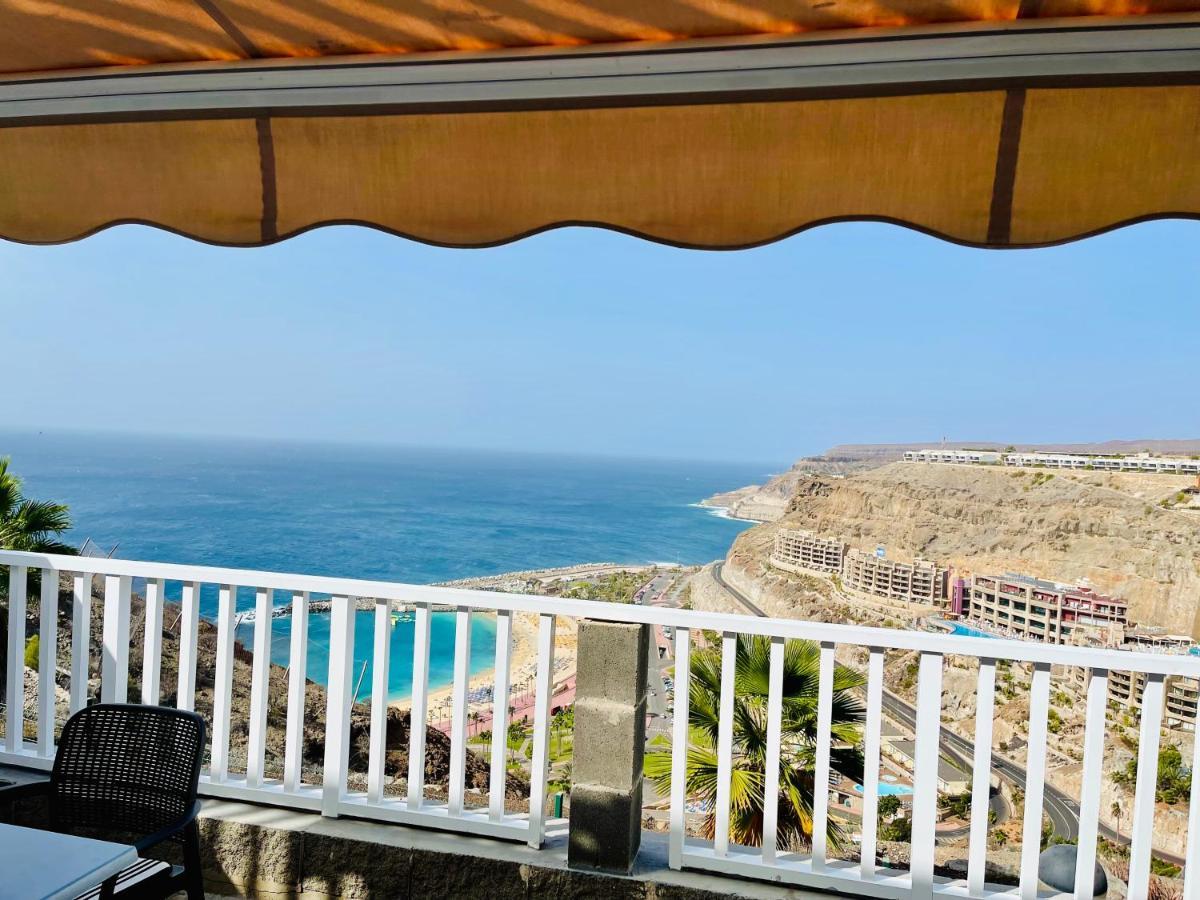 Balcony - With Ocean View. Apartamento Amadores