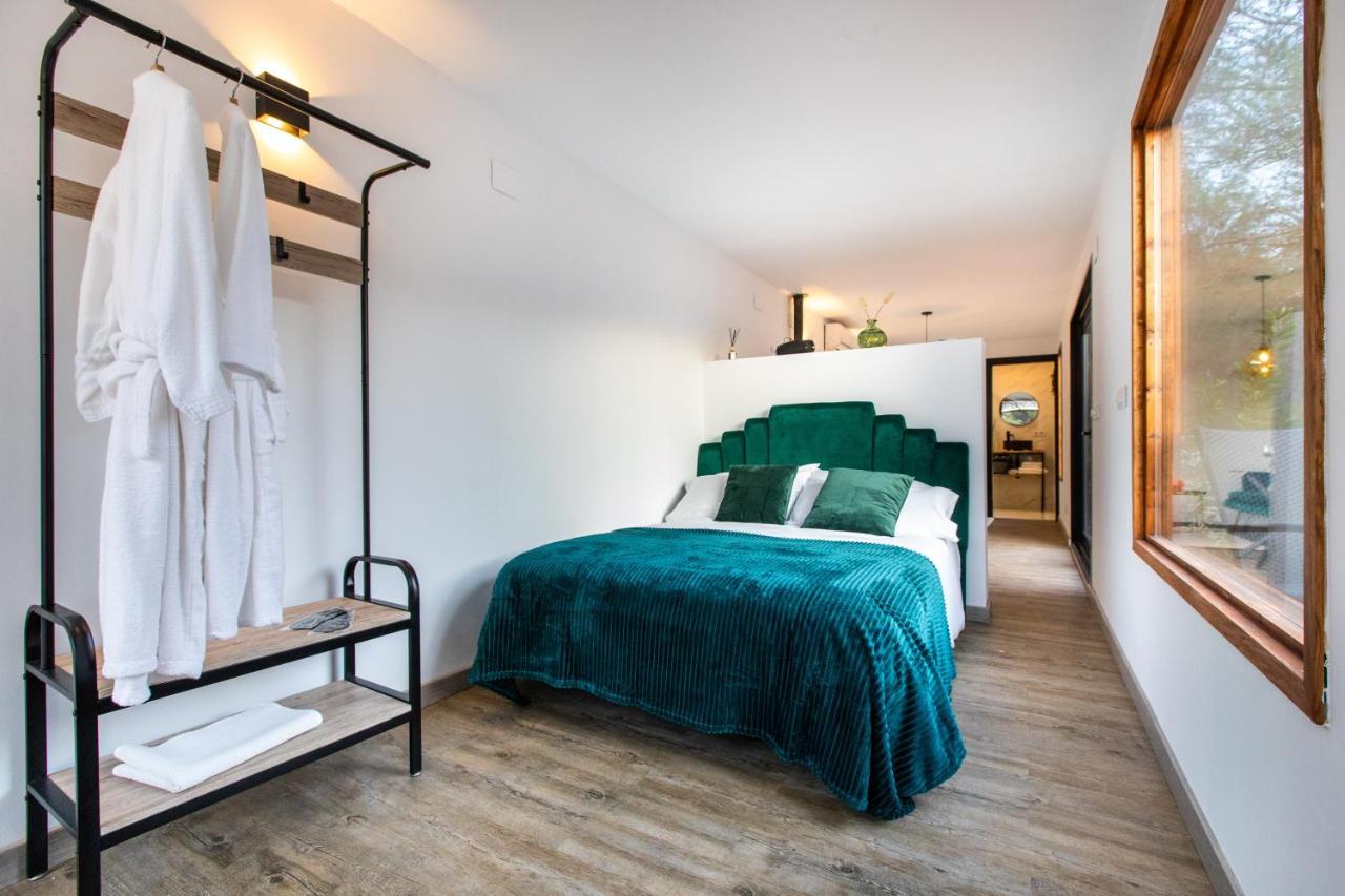 Del Bosque Lodge Canyelles (Catalonia)