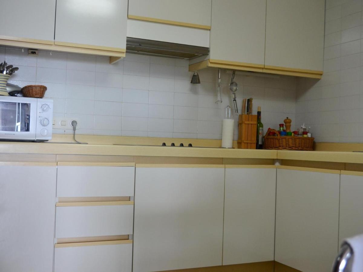 Singer Apartment *