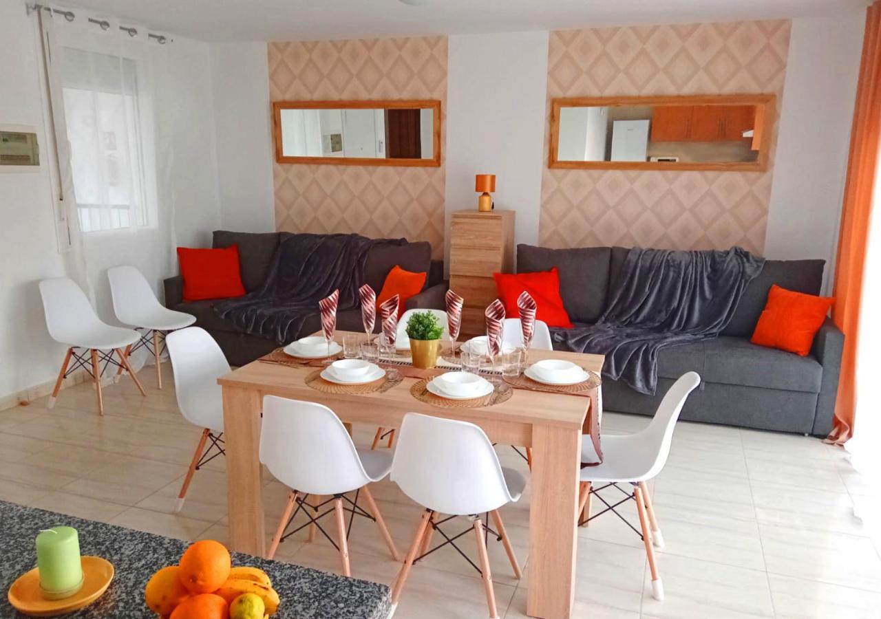 Bright And Calm With Pools, Golf Court Apartment