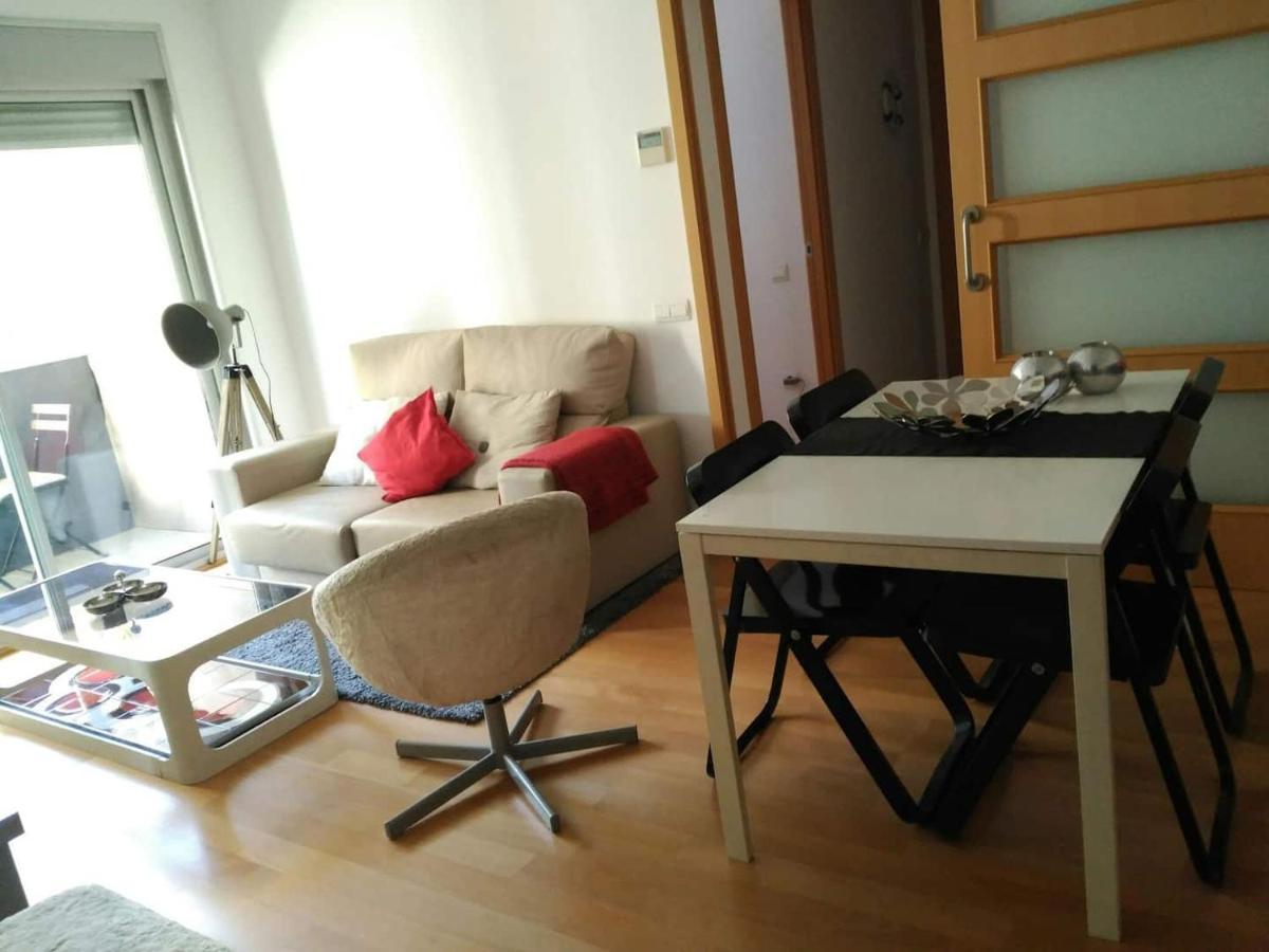 Apartment Stylish Flat, 2 Bathrooms And Swimming Pool, Next To The Beach! Sant Adria de Besos