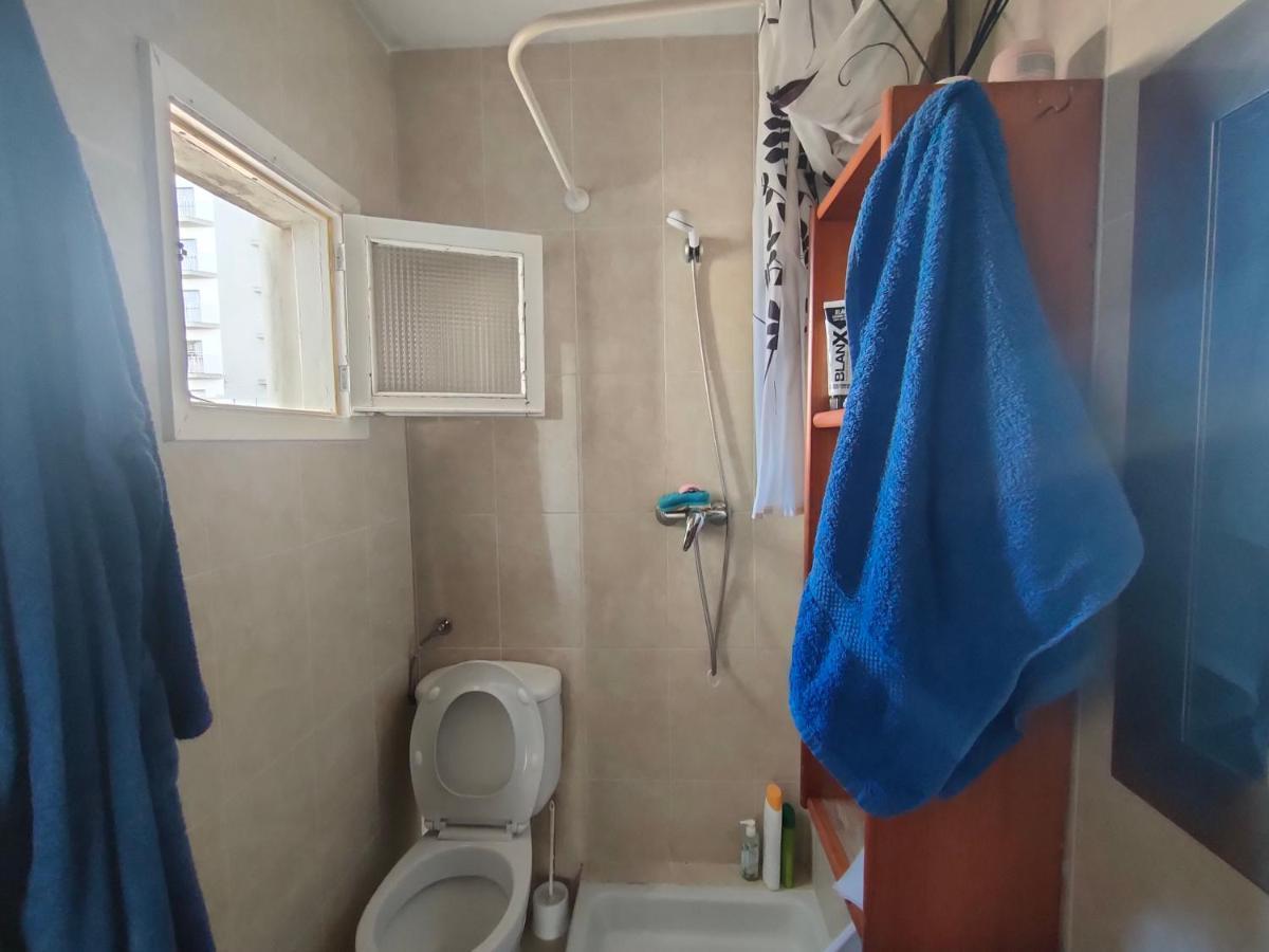 Camera Privata Singola In Appartamento, Bagno In Comune, Aria Condizionata Caldo Freddo, Wifi, Tv Guest house *