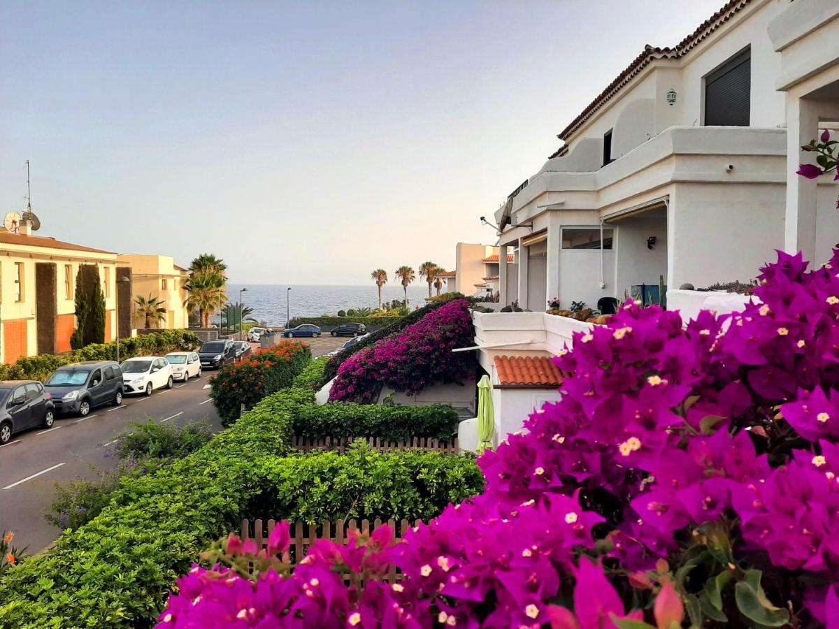 Bright And Calm With Pools, Golf Court