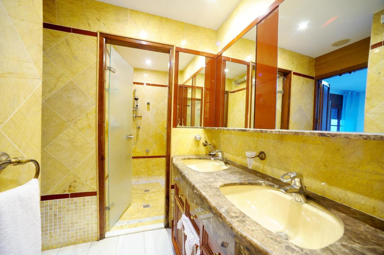 San Basilio's Red House Bed and breakfast