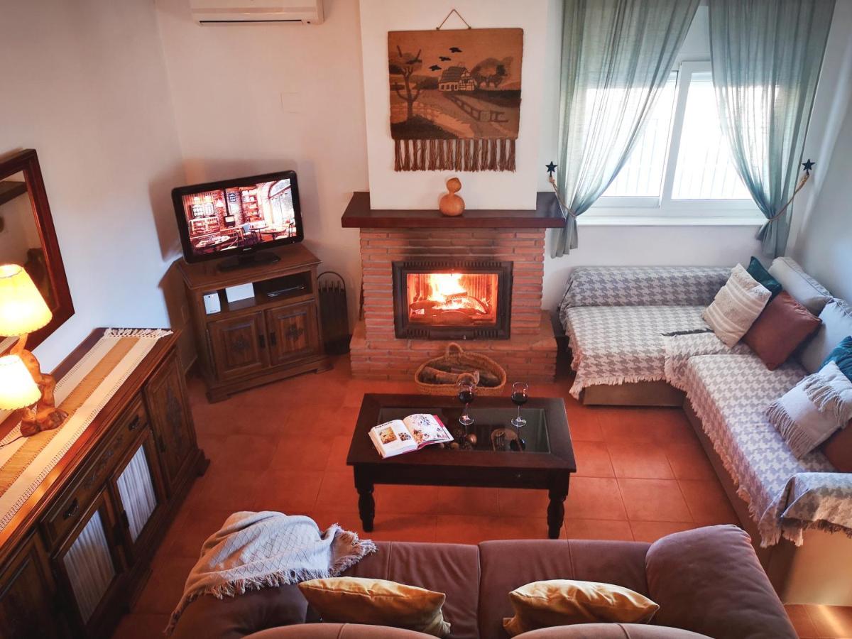 Finca Pil - Casa Rural Con Piscina Country house