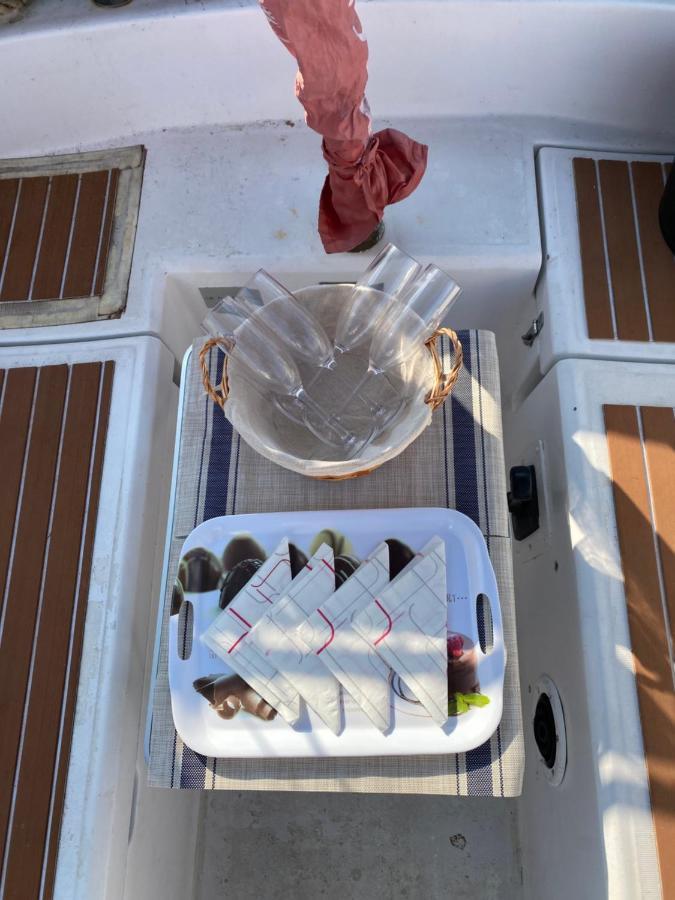 Welcome Aboard Yacht Cruiser! *