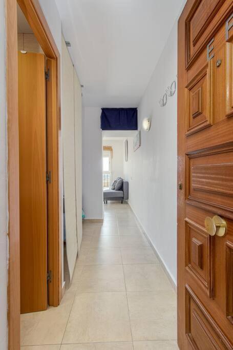 Apartment 1ª Linea Playa, Wifi, Karina16 Centro, Piscinas Empuriabrava