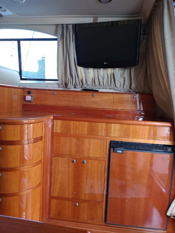 En Contact Avec La Hotel en barco