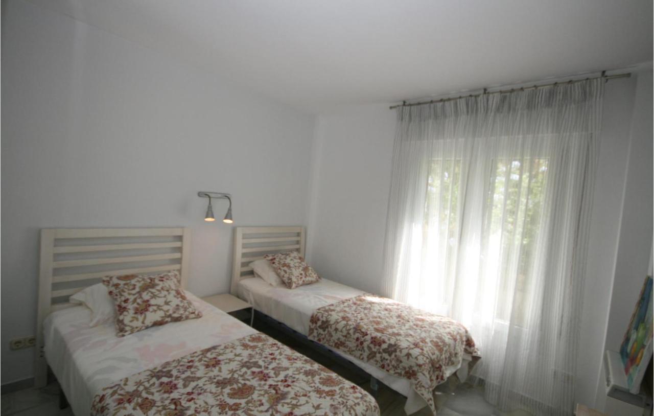 Apartamento Lovely In Marbella-las Chapas