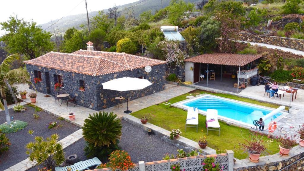 Climatized Pool Free Wifi Pareditas