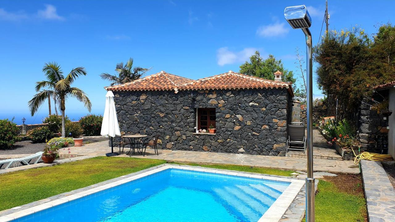 Climatized Pool Free Wifi Pareditas *