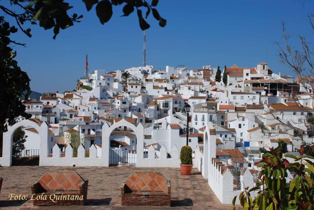 Сasa de vacaciones Casa Jose -beautiful Village House- Jacuzzi Included-views-bbq-aircon-wifi Comares