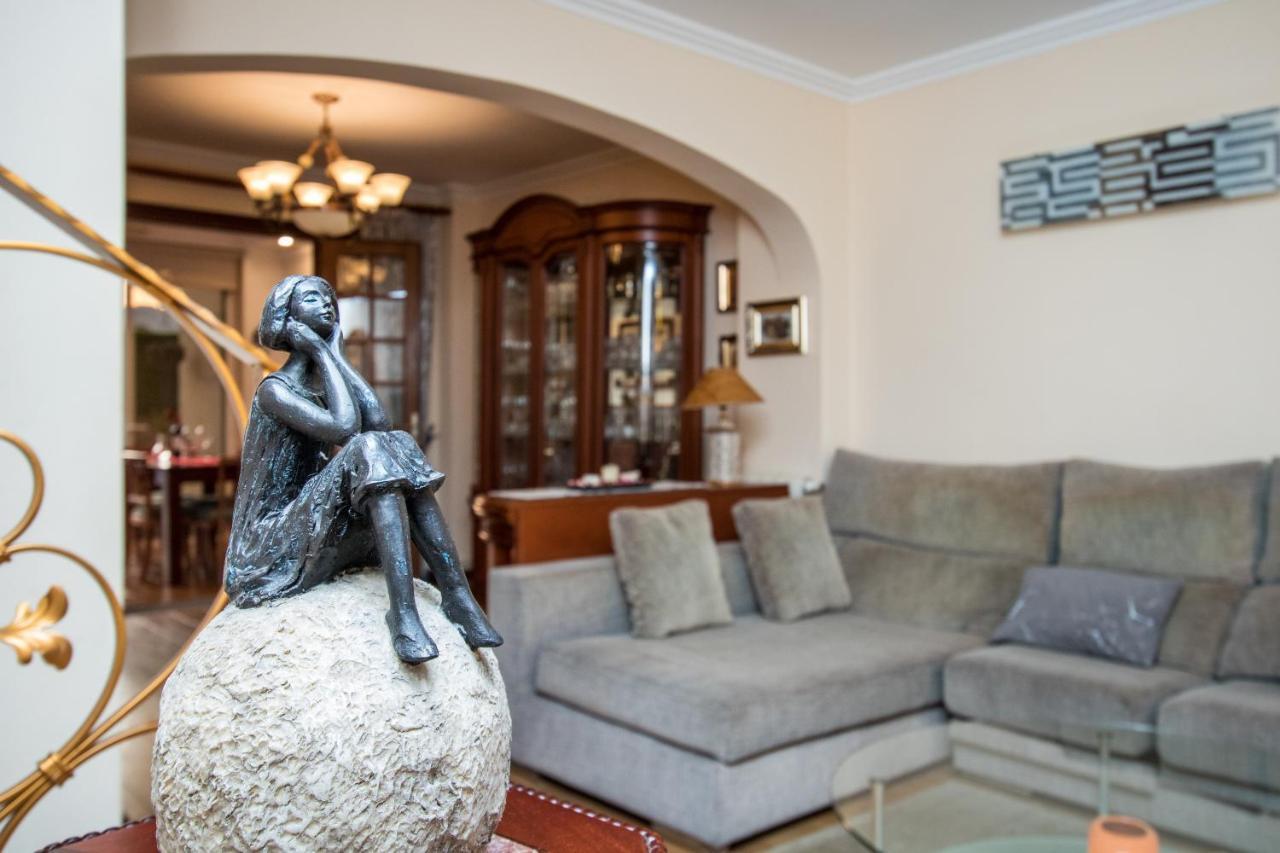 Villa Bonita Casa En Porto Colom Con Piscina, Ac, Wifi Y Netflix *