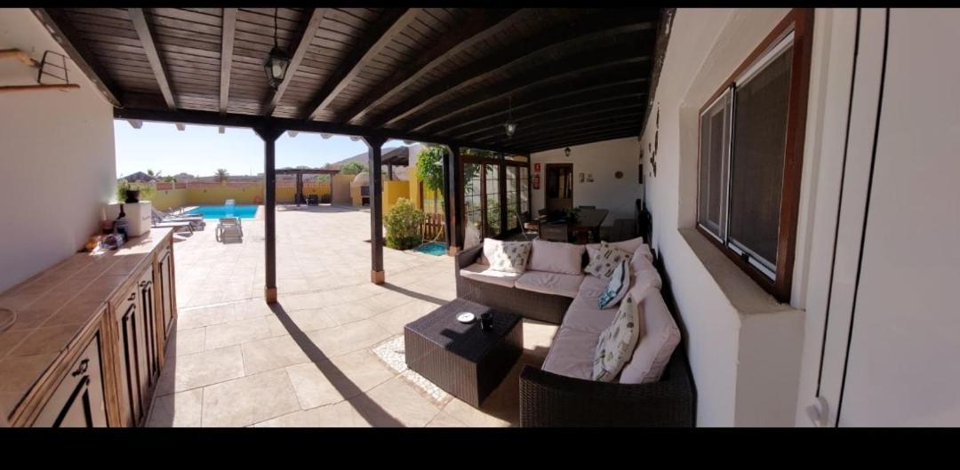 Villa Con Piscina Privada Manitaga.