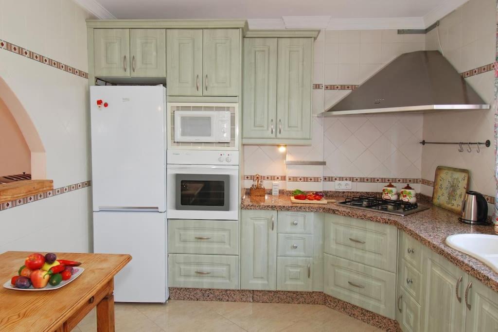 Casa Jose -beautiful Village House- Jacuzzi Included-views-bbq-aircon-wifi Сasa de vacaciones Comares