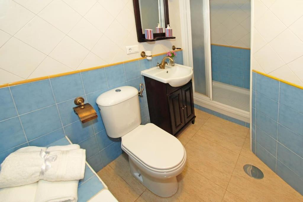 Casa Jose -beautiful Village House- Jacuzzi Included-views-bbq-aircon-wifi Сasa de vacaciones Comares