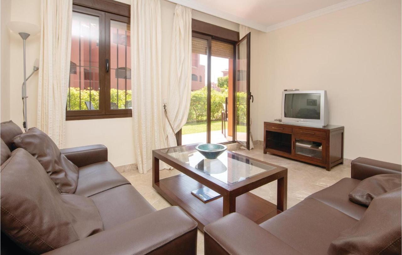 Apartamento Beautiful In With 3 Bedrooms, Outdoor Swimming Pool And Swimming Pool Estepona