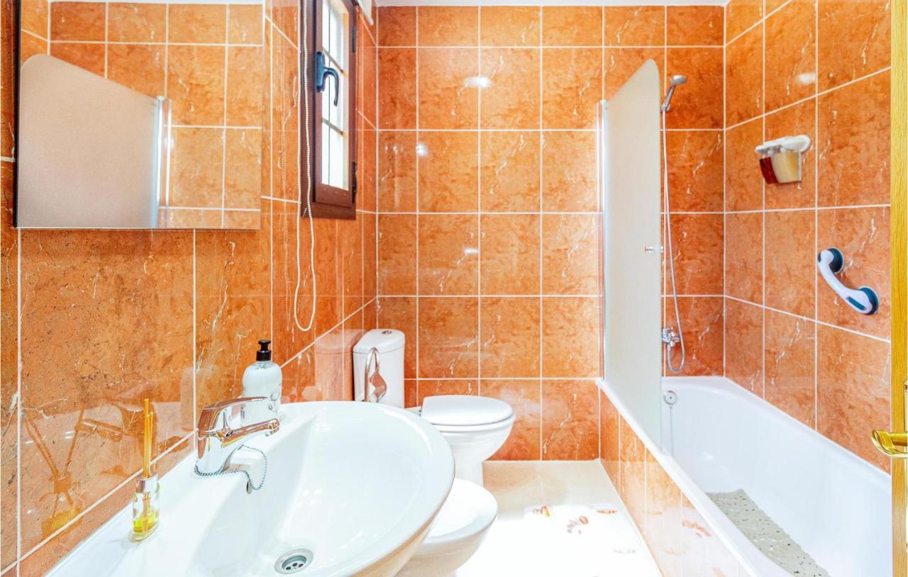 Amazing In With Kitchenette *