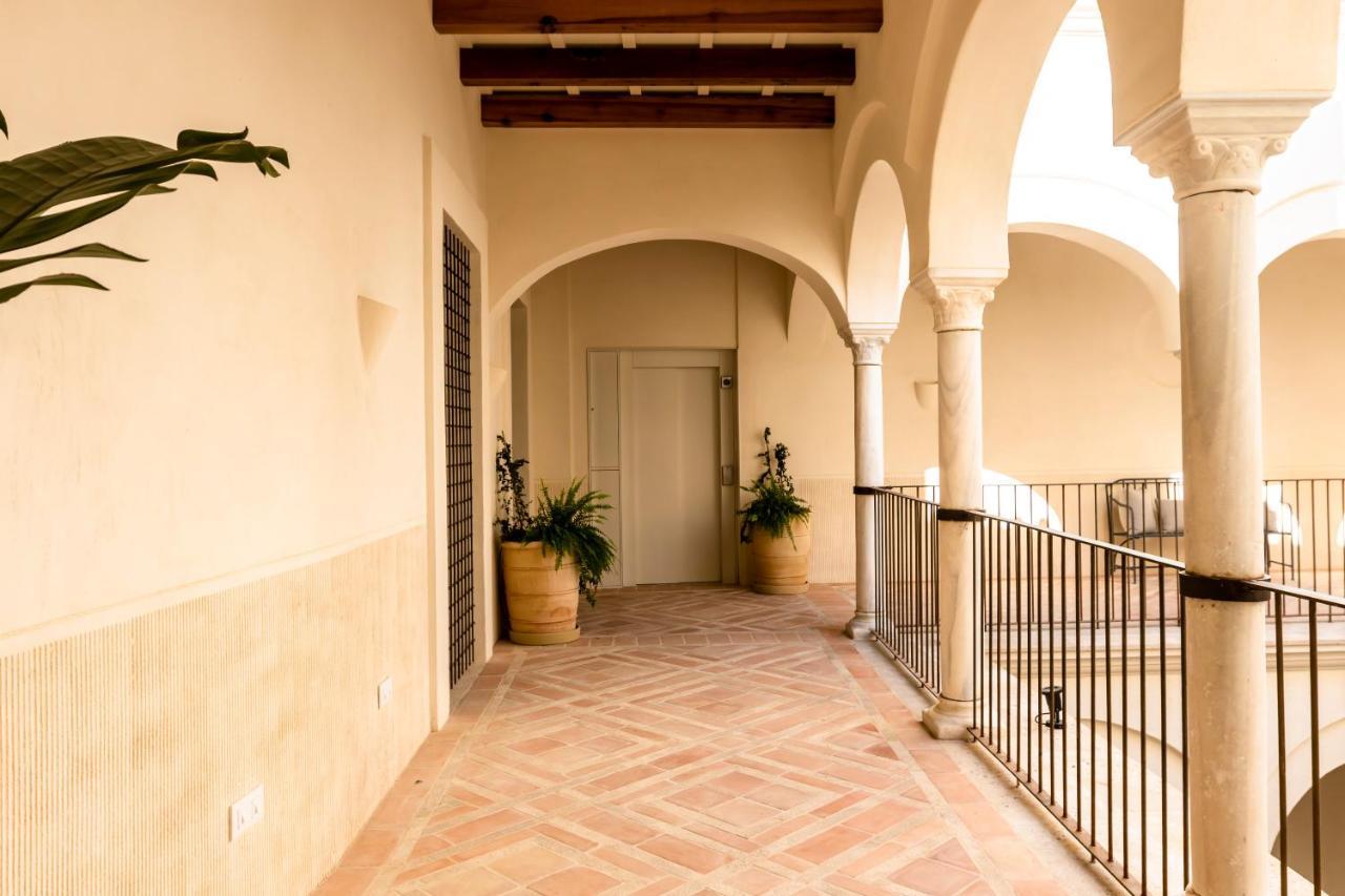 Casa Del Rey Sabio Apartahotel Sevilla