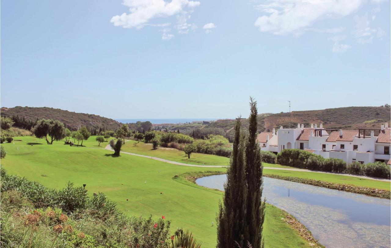 Beautiful In With 3 Bedrooms, Outdoor Swimming Pool And Swimming Pool Apartamento Estepona