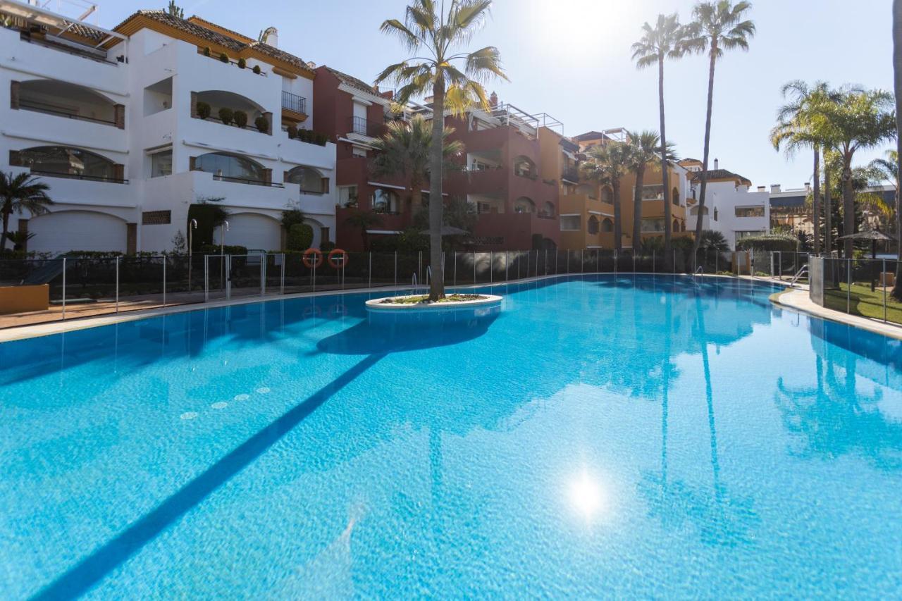 Golden Mile Luxury Ground Floor Near Puente Apartment