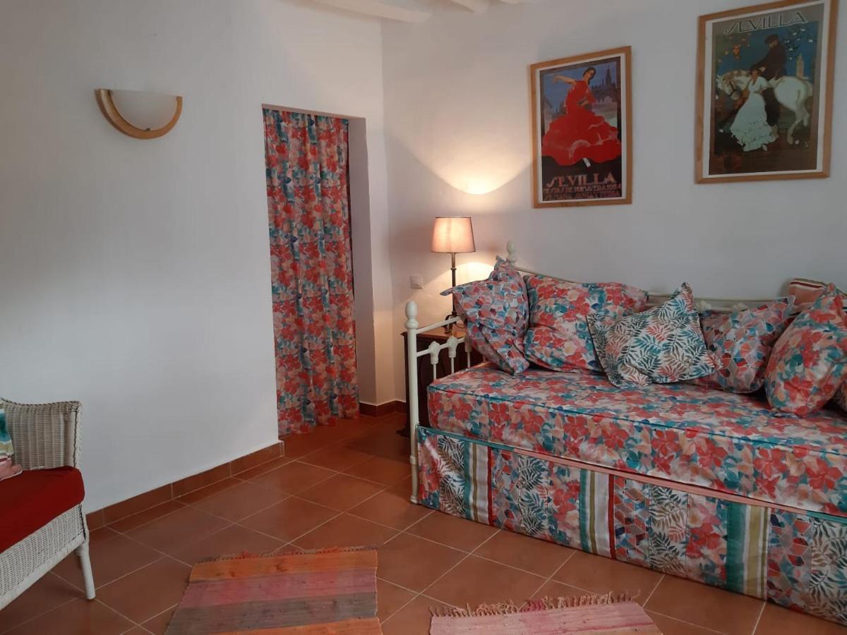 Villa Meleros Andalucian Set In Its Own Land With Beautiful Terraces, Garden & Pool. *