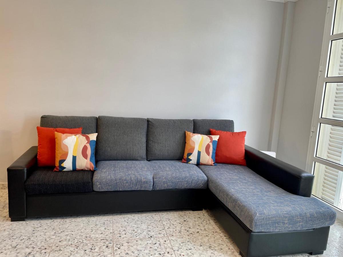 Homeforguest Amplio Apartamento En Triana Apartamento