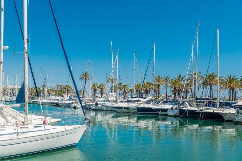Modern And Luxury 2 Bedroom On Island In The Marina Harbour Apartment