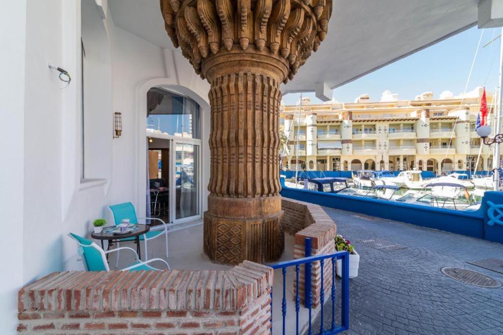 Modern And Luxury 2 Bedroom On Island In The Marina Harbour Apartment
