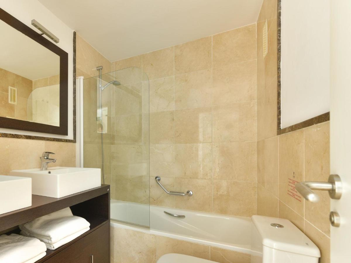 In Coast- Front Seaview By Interhome *