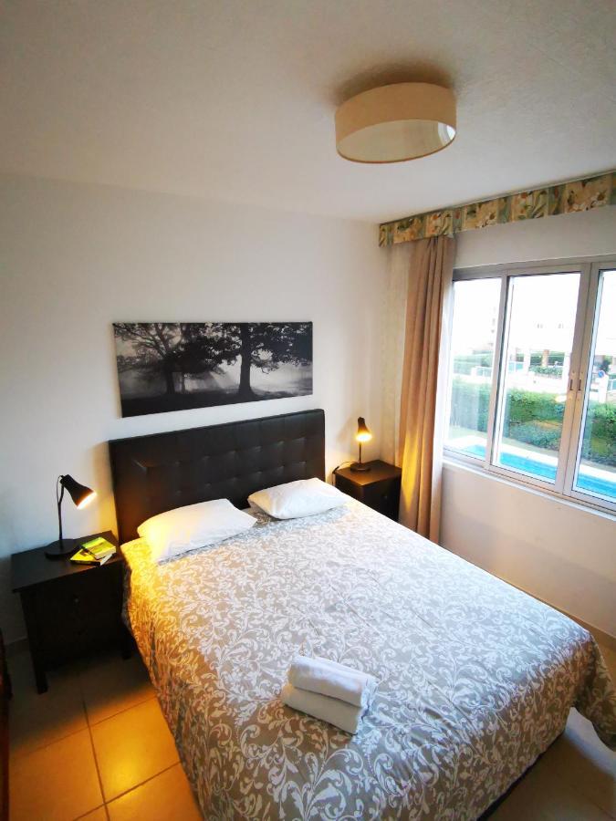 Apartment 2 Bedrooms With Terrace And Pool *