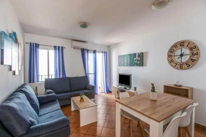 Apartamento With Terrace And Parking *