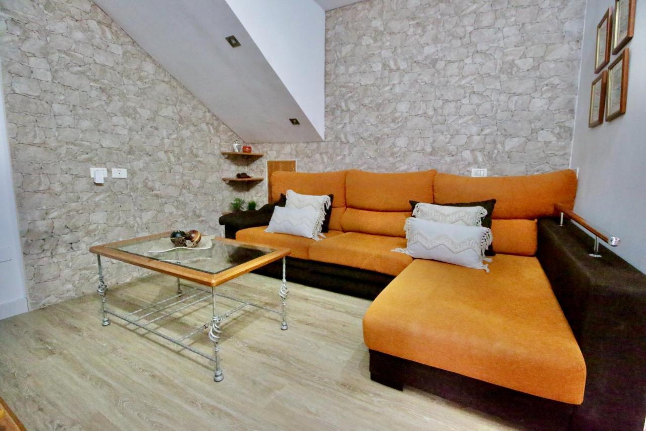 Apartment Ohana Atico Avenida Chayofita Los Cristianos (Tenerife)