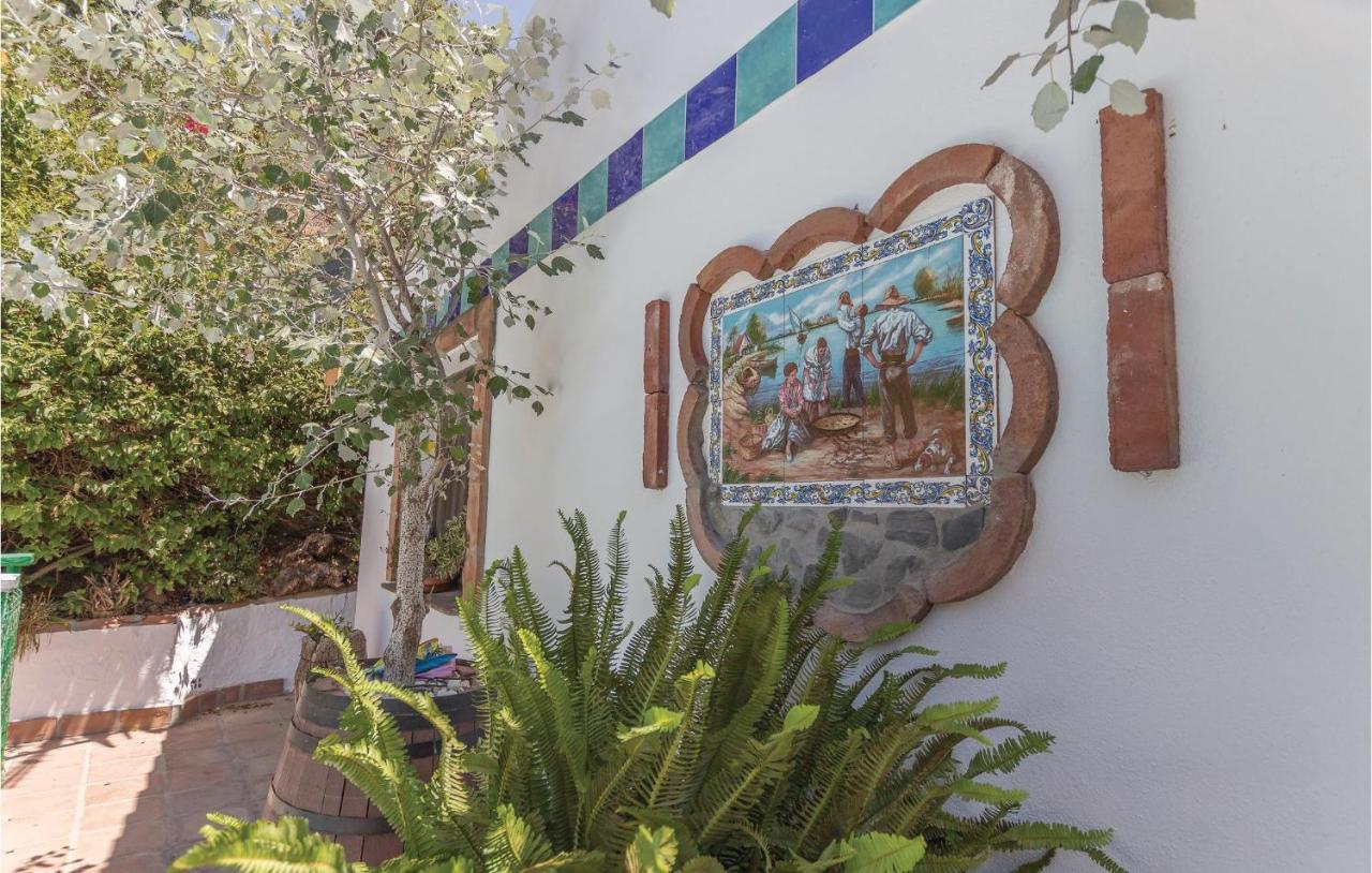 Beautiful Home In Totaln With 6 Bedrooms And Outdoor Swimming Pool Olias