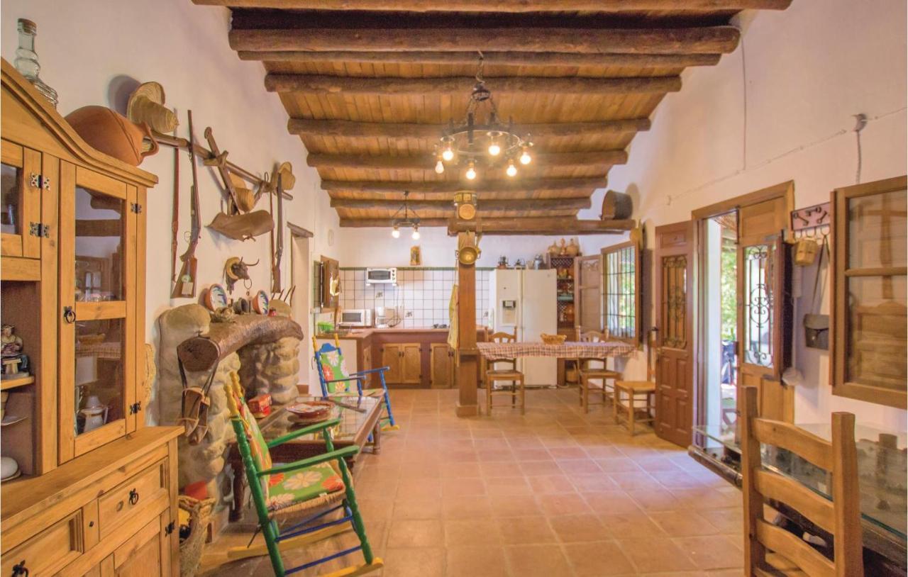 Holiday home Beautiful Home In Totaln With 6 Bedrooms And Outdoor Swimming Pool