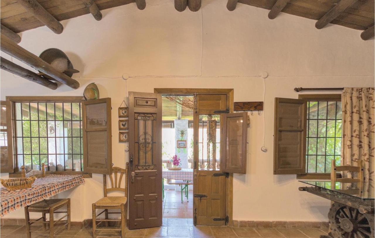Beautiful Home In Totaln With 6 Bedrooms And Outdoor Swimming Pool Holiday home Olias