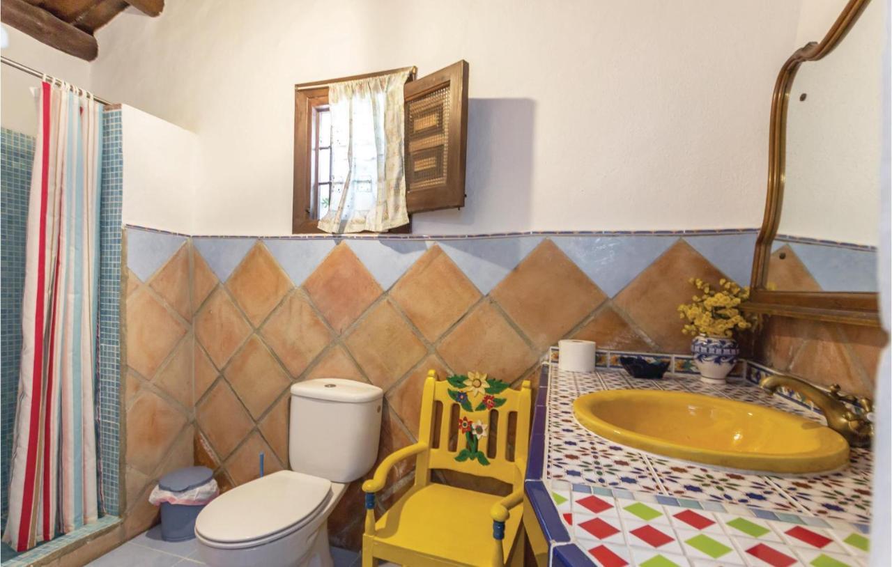 Beautiful Home In Totaln With 6 Bedrooms And Outdoor Swimming Pool *