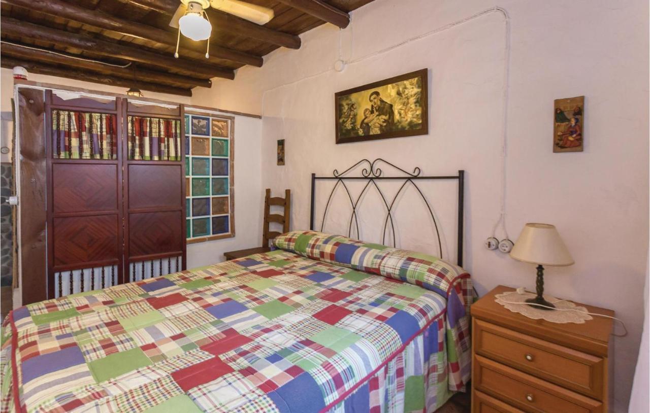 Holiday home Beautiful Home In Totaln With 6 Bedrooms And Outdoor Swimming Pool