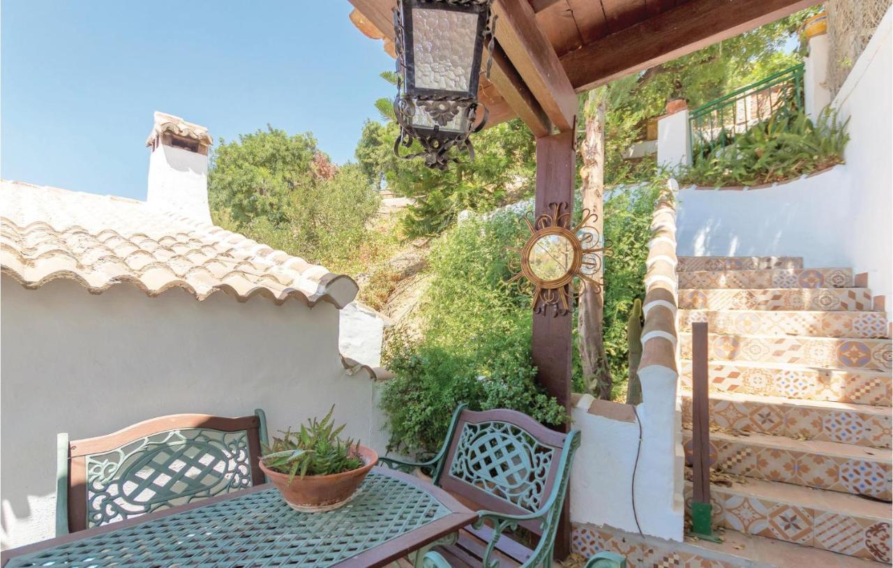 Holiday home Beautiful Home In Totaln With 6 Bedrooms And Outdoor Swimming Pool
