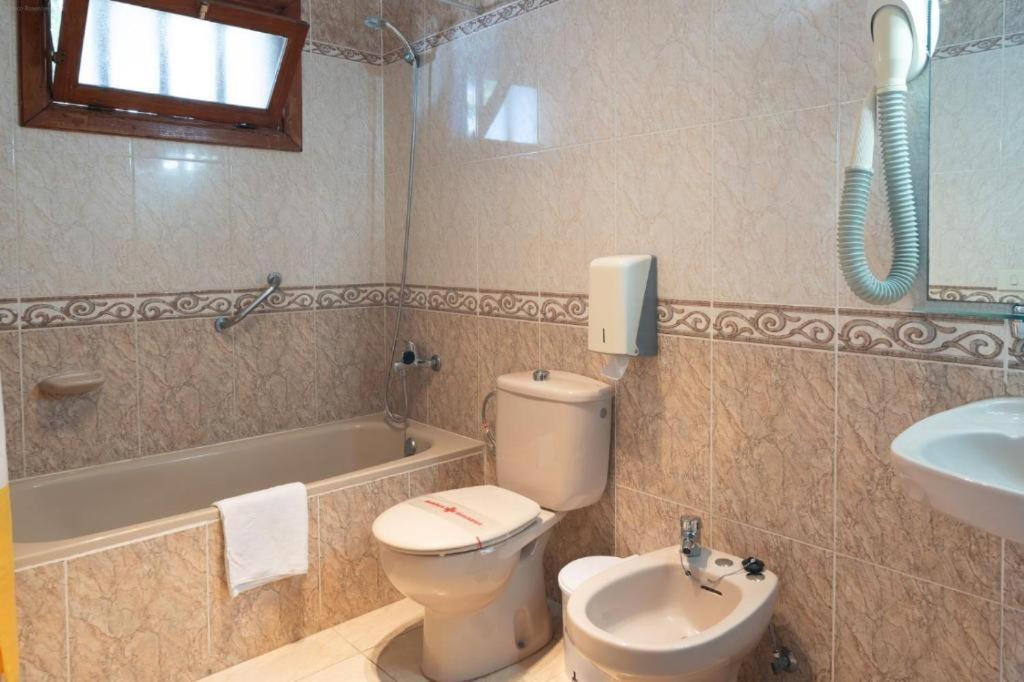 Club Olympus In Garden Apartment *