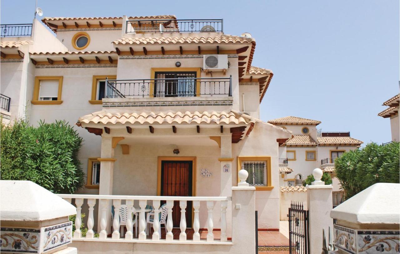 Сasa de vacaciones Awesome In Cabo Roig, With 2 Bedrooms, Wifi And Outdoor Swimming Pool