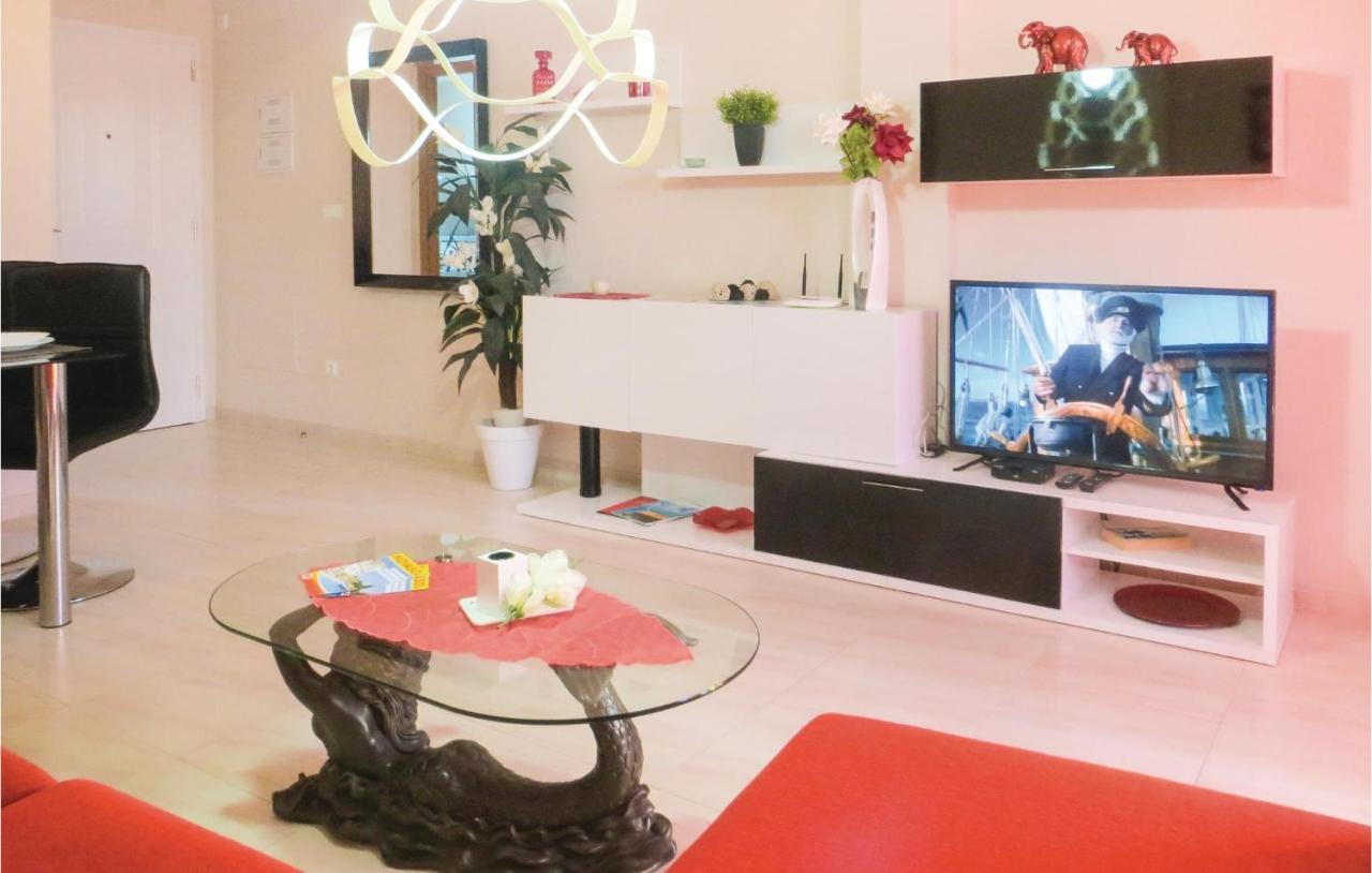 Apartamento Amazing In Costa With 2 Bedrooms And Outdoor Swimming Pool