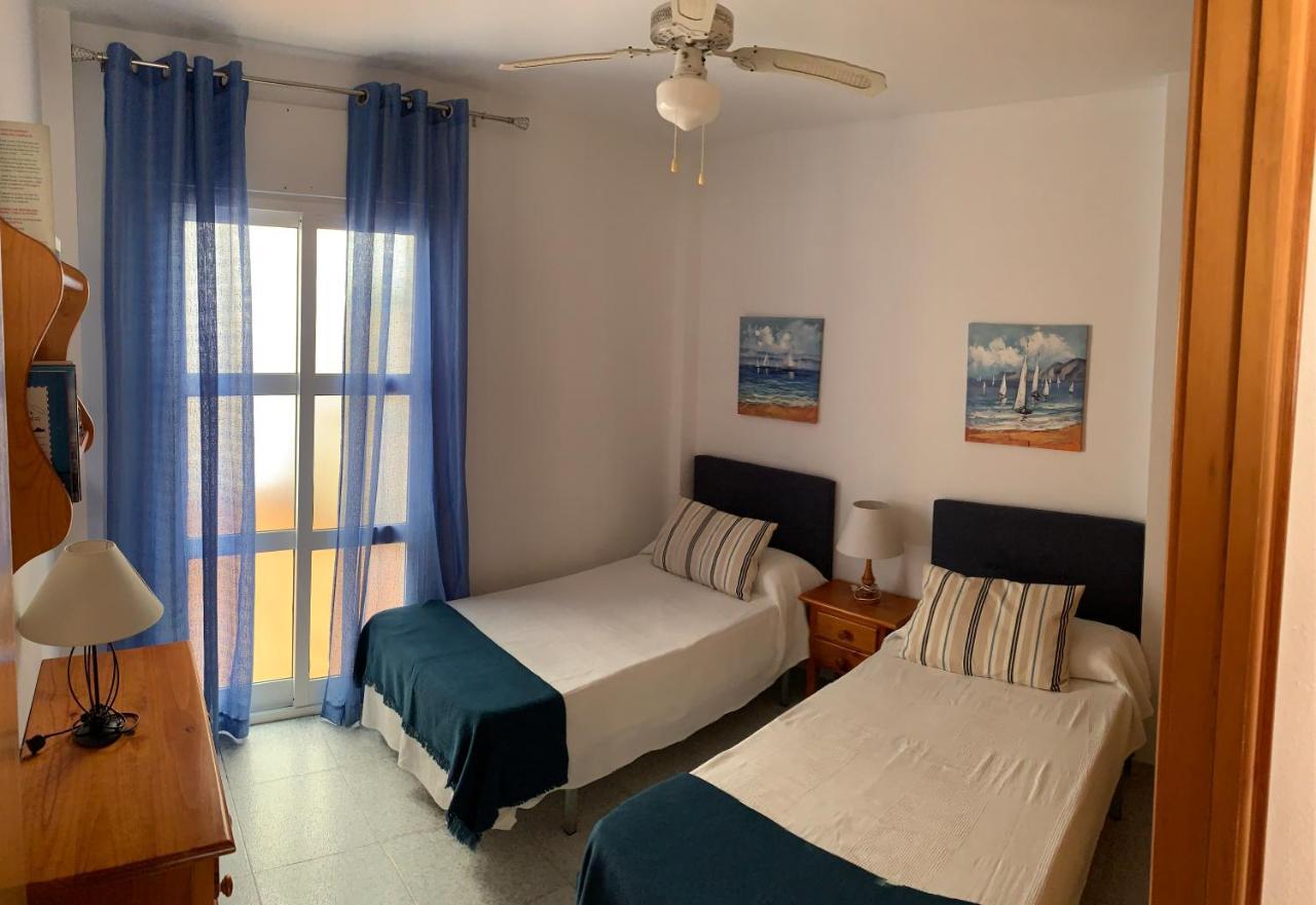 Apartamento Con Terraza En Primera Línea De Playa Conil De La Frontera