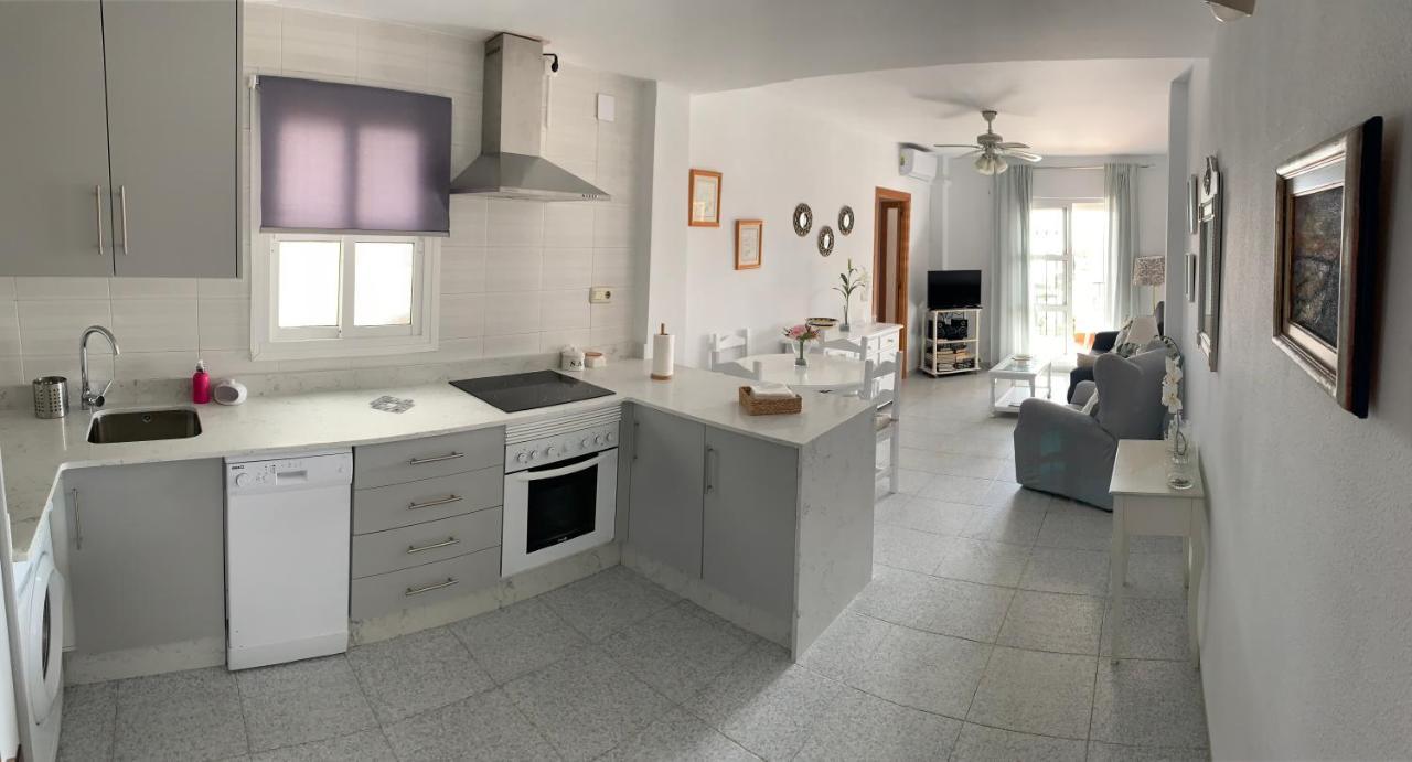 Apartamento Con Terraza En Primera Línea De Playa *
