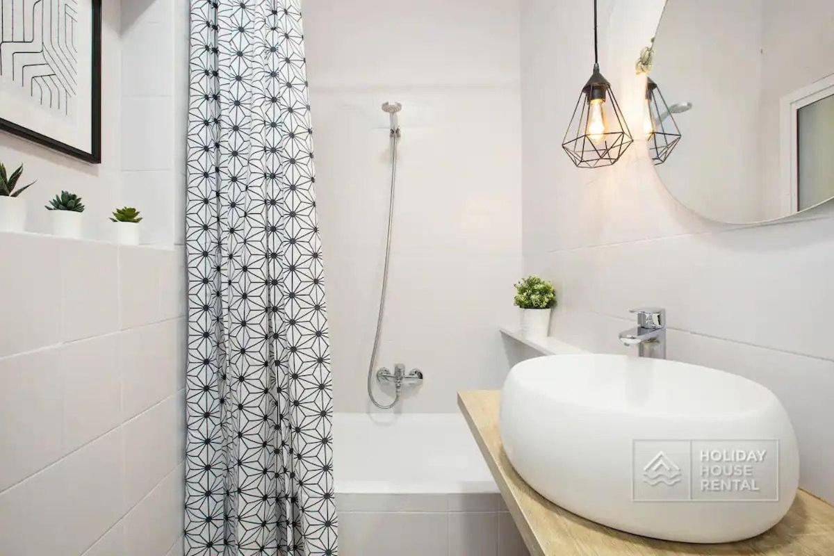 Apartamento Cosy 3-bedroom For 6-8 People Just 50m From The *